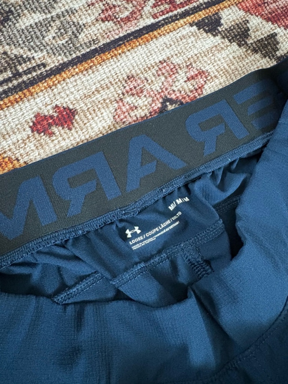 Men’s medium under armour woven tapered pants - Picture 2 of 2
